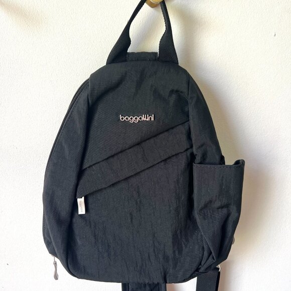 Baggallini Medium Sling Backpack in Black - Picture 4 of 11